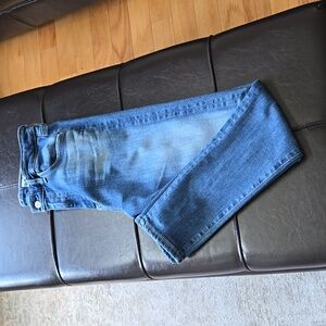 AG Farrah Skinny Crop